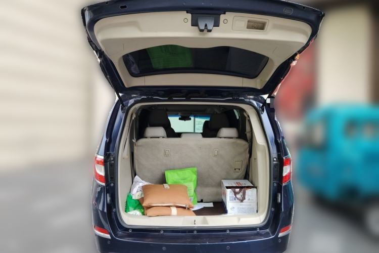 Used Buick GL8 2011 2.4L CT Luxury Business Comfort Edition Trunk