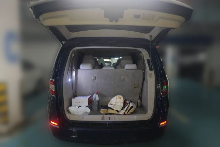 Used Buick GL8 2011 3.0L GT Luxury Business Haoya Edition Trunk