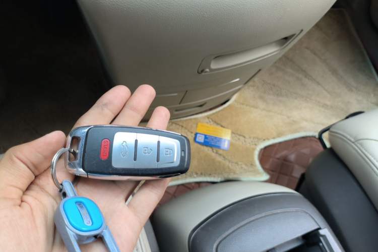 Used Buick GL8 2011 2.4L CT Luxury Business Comfort Edition Vehicle Key