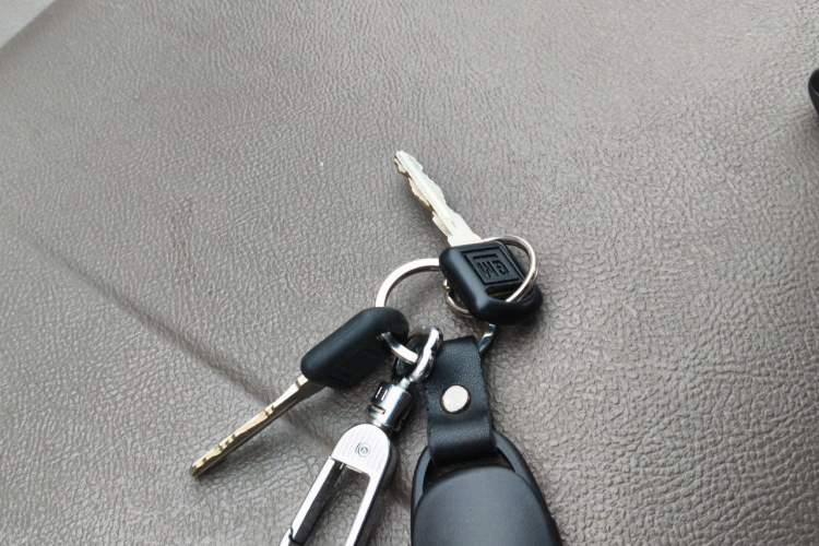 Used Buick GL8 2011 2.4L CT Comfort Edition Vehicle Key