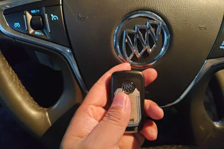 Used Buick GL8 2011 3.0L GT Luxury Business Haoya Edition Vehicle Key