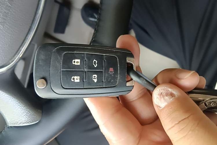 Used Buick GL8 2011 3.0L XT Luxury Business Flagship Edition Vehicle Key