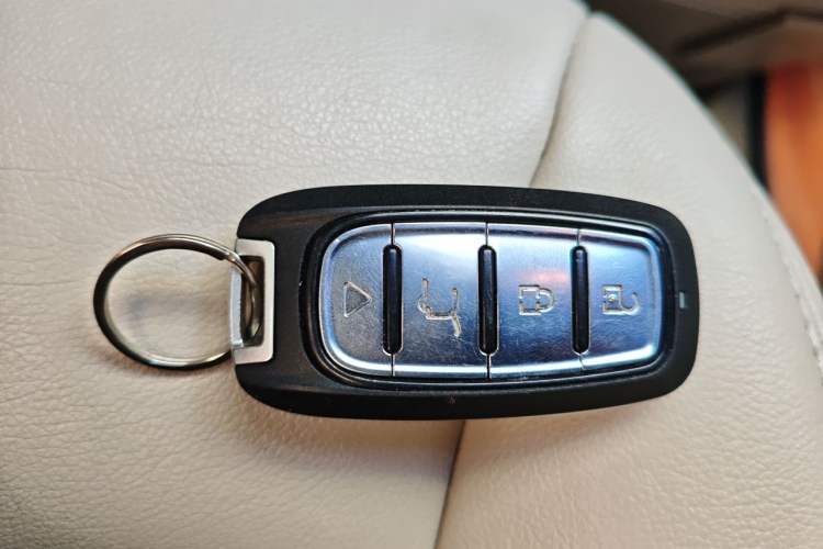 Used Buick GL8 2011 3.0L GT Luxury Business Haoya Edition Vehicle Key