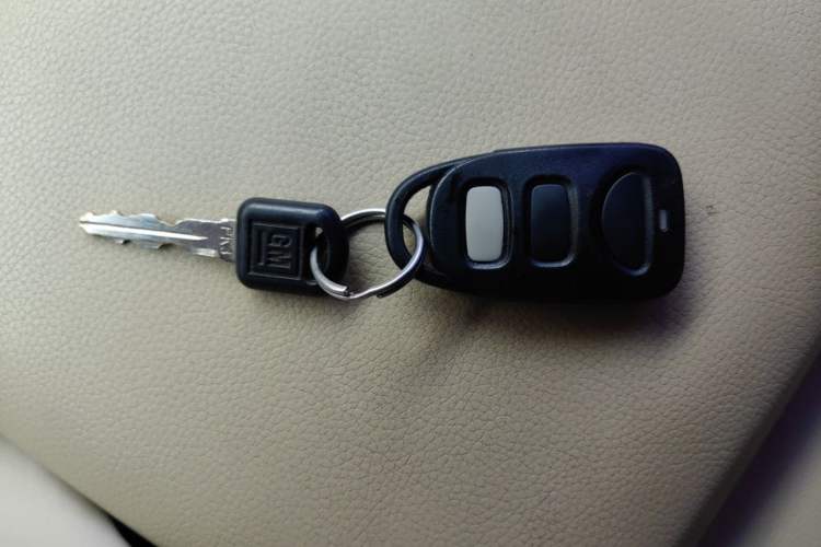 Used Buick GL8 2011 2.4L CT Comfort Edition Vehicle Key