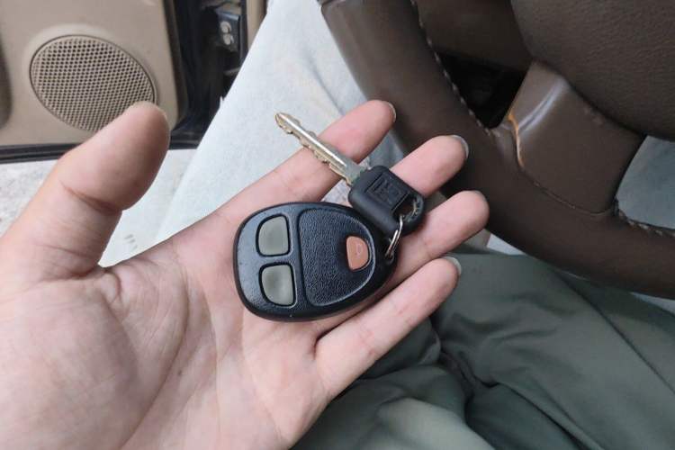 Used Buick GL8 2011 2.4L LT Executive Edition Vehicle Key