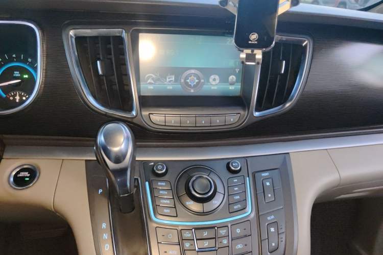 Used Buick GL8 2011 2.4L CT Luxury Business Comfort Edition Audio And AC Panel