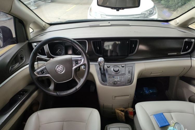 Used Buick GL8 2011 2.4L LT Luxury Business Executive Edition Center Console