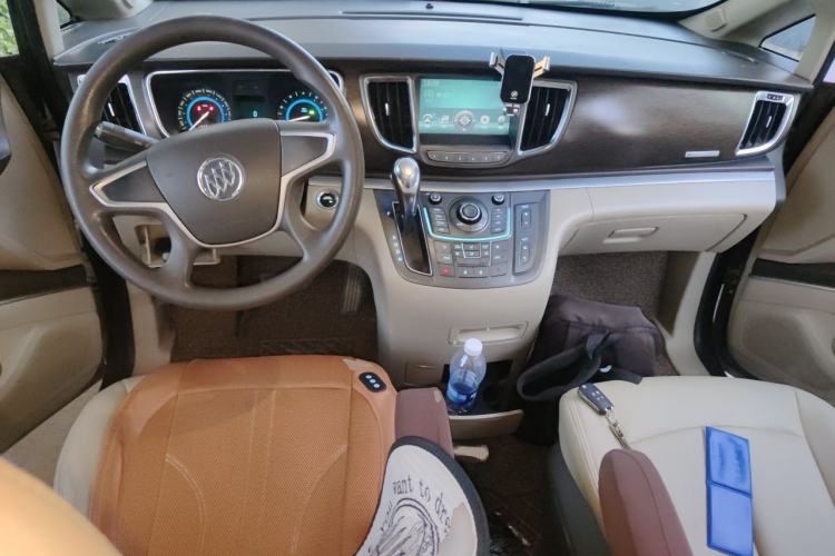 Used Buick GL8 2011 2.4L CT Luxury Business Comfort Edition Center Console