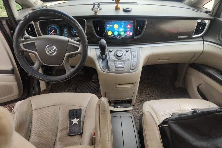 Used Buick GL8 2011 2.4L CT Luxury Business Comfort Edition Center Console