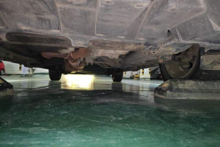 Used Buick GL8 2011 3.0L XT Luxury Business Flagship Edition Chassis Front