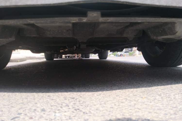 Used Buick GL8 2011 2.4L LT Luxury Business Executive Edition Chassis Front