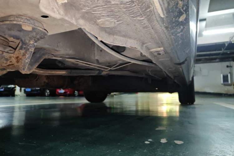 Used Buick GL8 2011 3.0L XT Luxury Business Flagship Edition Chassis Front Left