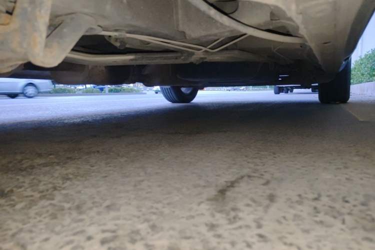Used Buick GL8 2011 2.4L CT Luxury Business Comfort Edition Chassis Front Left