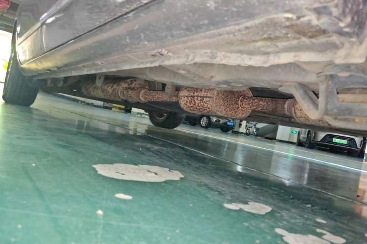 Used Buick GL8 2011 3.0L XT Luxury Business Flagship Edition Chassis Front Right
