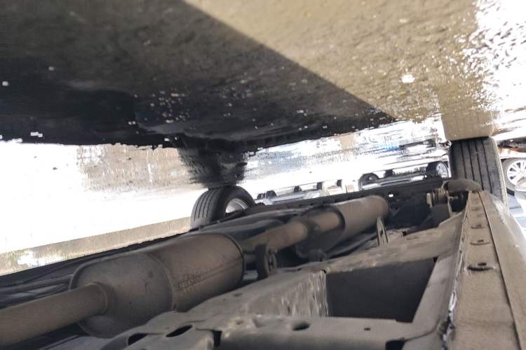 Used Buick GL8 2011 3.0L XT Luxury Business Flagship Edition Chassis Front Right