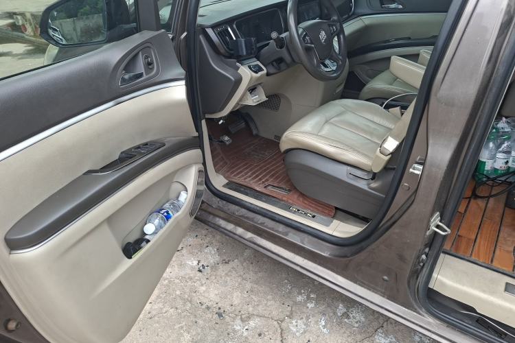 Used Buick GL8 2011 2.4L LT Luxury Business Executive Edition Driver Seat