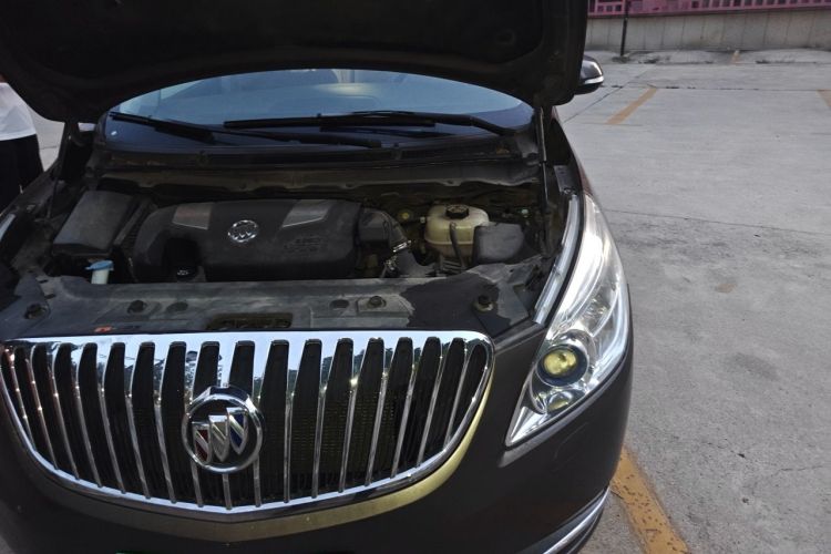 Used Buick GL8 2011 3.0L XT Luxury Business Flagship Edition Engine Bay Left