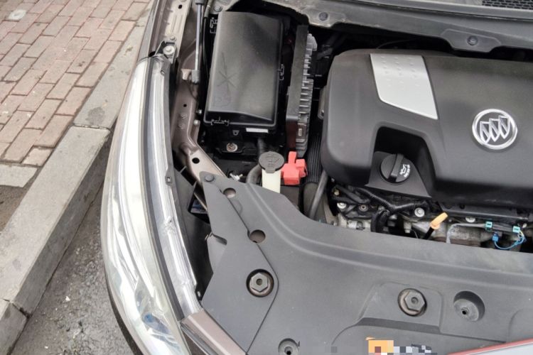 Used Buick GL8 2011 3.0L XT Luxury Business Flagship Edition Engine Bay Right