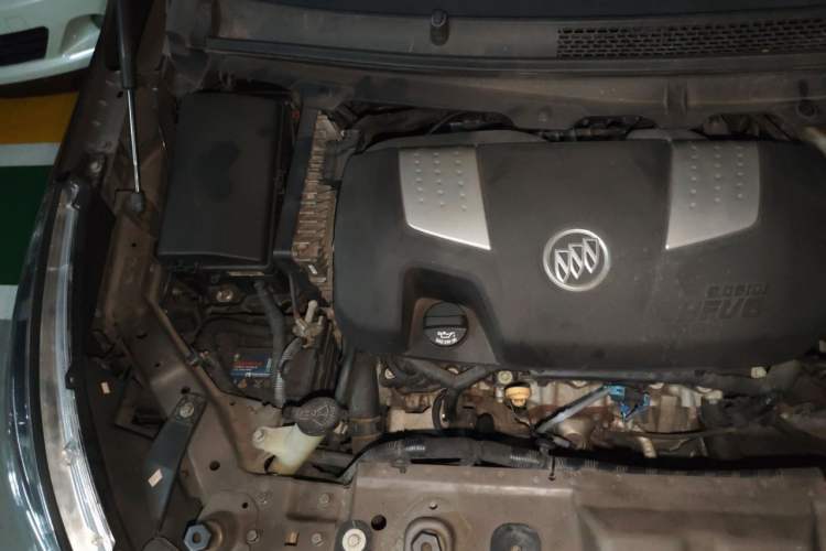 Used Buick GL8 2011 3.0L XT Luxury Business Flagship Edition Engine Bay Right