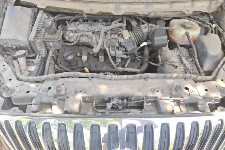 Used Buick GL8 2011 3.0L XT Luxury Business Flagship Edition Engine Bay