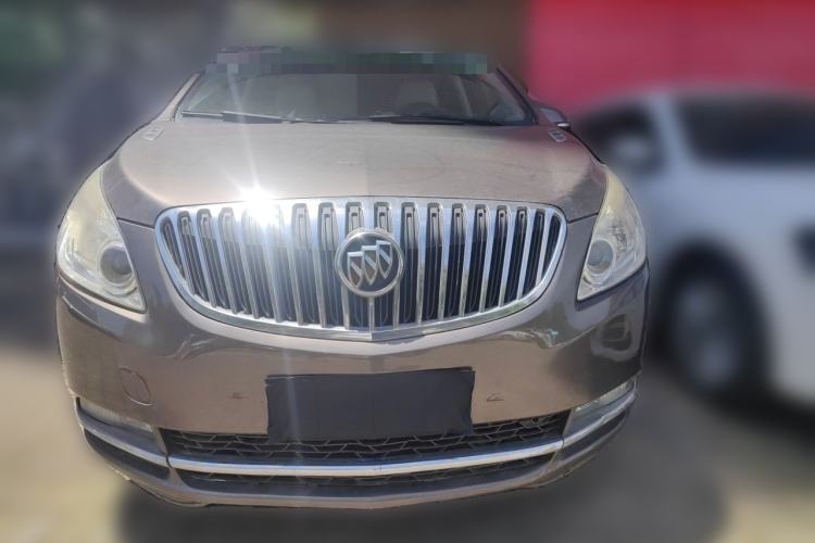 Used Buick GL8 2011 2.4L CT Luxury Business Comfort Edition Front