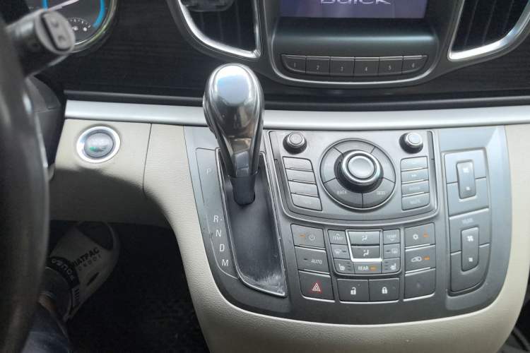 Used Buick GL8 2011 3.0L GT Luxury Business Haoya Edition Gear Lever
