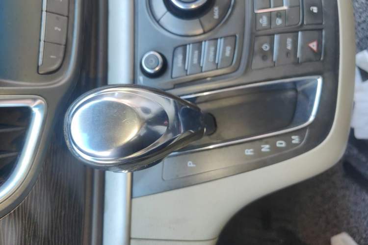 Used Buick GL8 2011 2.4L CT Luxury Business Comfort Edition Gear Lever