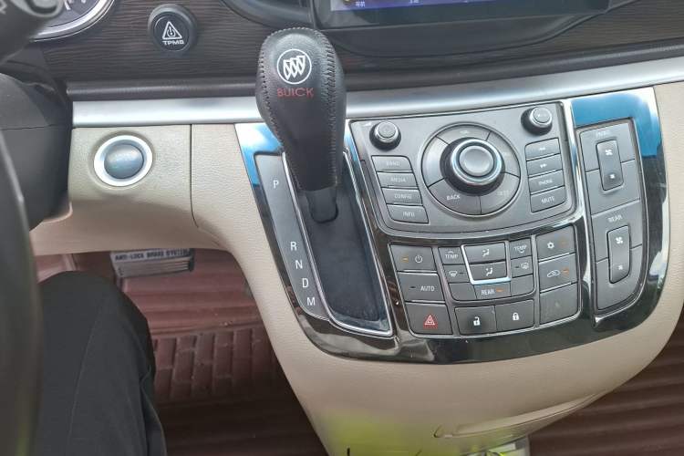 Used Buick GL8 2011 2.4L LT Luxury Business Executive Edition Gear Lever