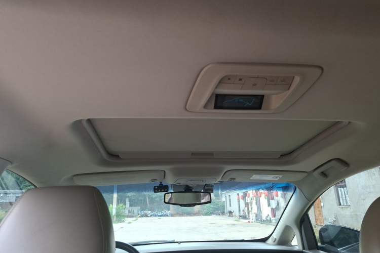 Used Buick GL8 2011 2.4L LT Luxury Business Executive Edition Headliner