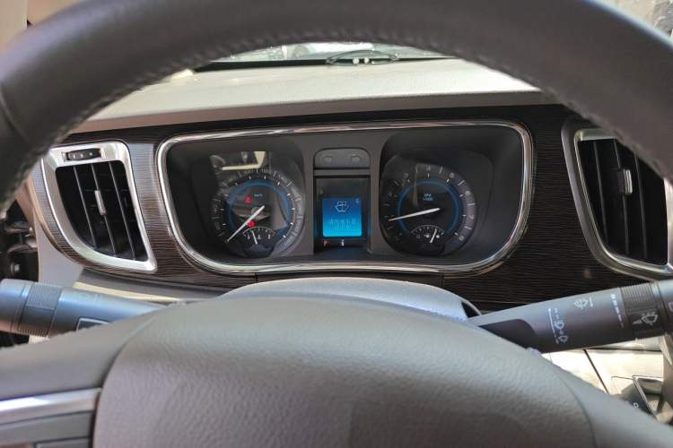 Used Buick GL8 2011 2.4L LT Luxury Business Executive Edition Instrument Cluster