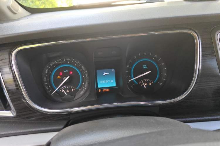Used Buick GL8 2011 3.0L XT Luxury Business Flagship Edition Instrument Cluster