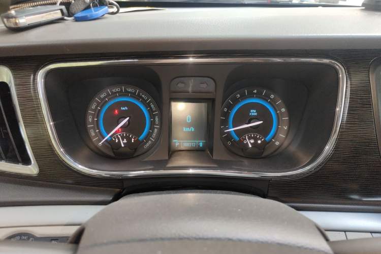 Used Buick GL8 2011 2.4L CT Luxury Business Comfort Edition Instrument Cluster