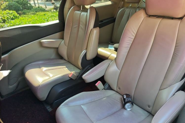 Used Buick GL8 2011 2.4L CT Luxury Business Comfort Edition Left Rear Seat