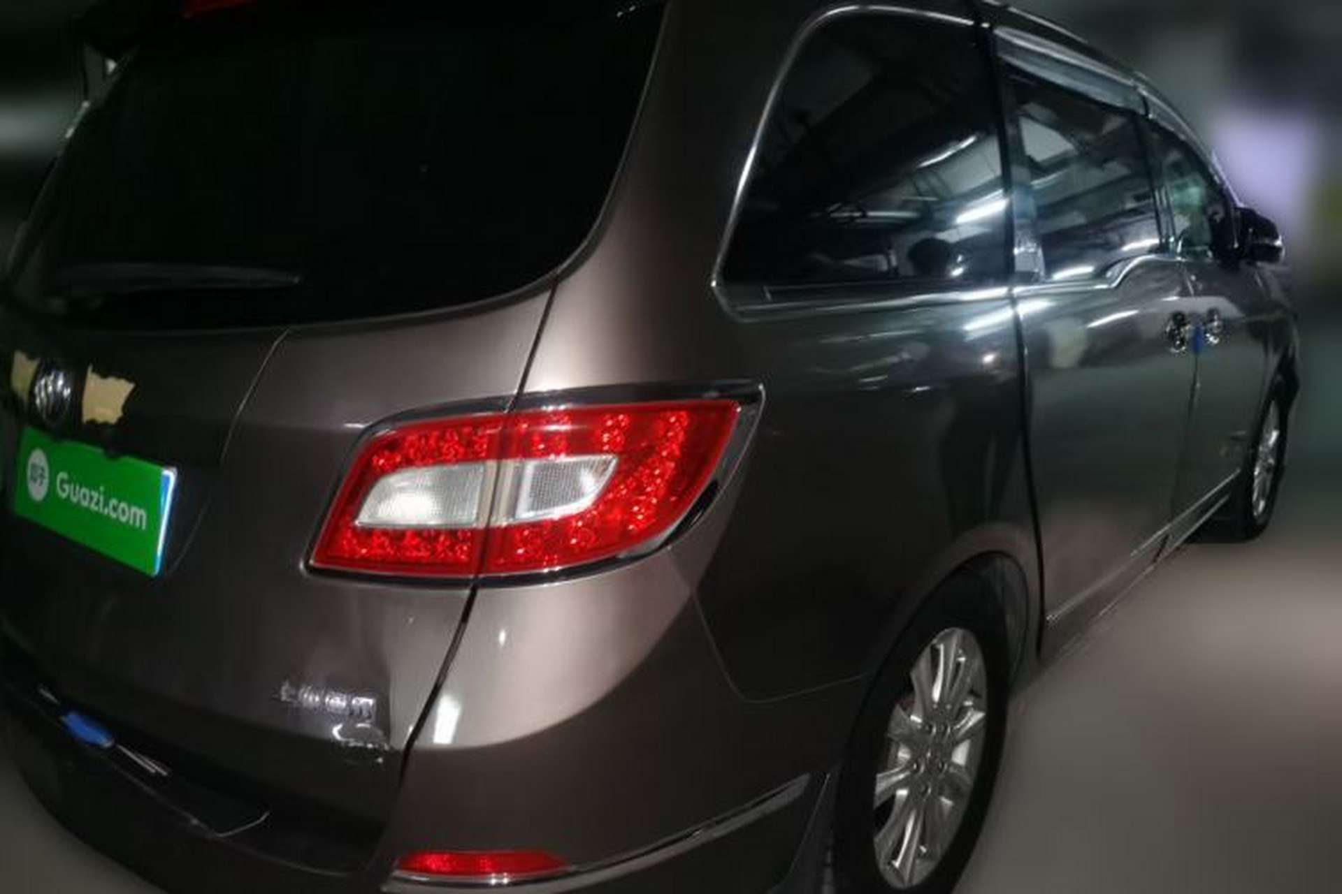 Used Buick GL8 2011 3.0L XT Luxury Business Flagship Edition Rear Right 45 Deg