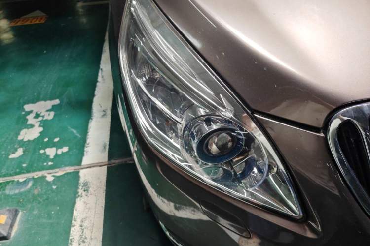 Used Buick GL8 2011 3.0L XT Luxury Business Flagship Edition Right Front Headlight