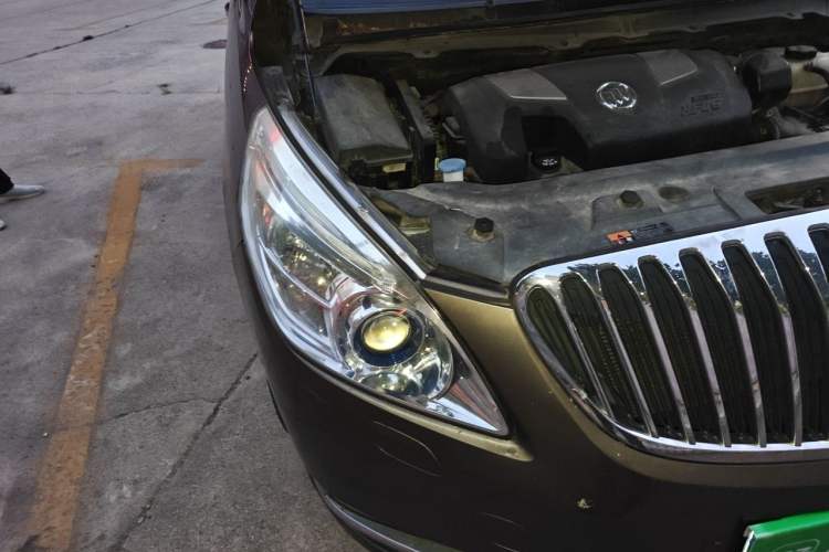 Used Buick GL8 2011 3.0L XT Luxury Business Flagship Edition Right Front Headlight