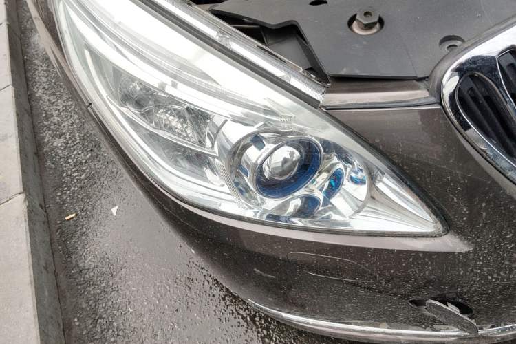 Used Buick GL8 2011 3.0L XT Luxury Business Flagship Edition Right Front Headlight