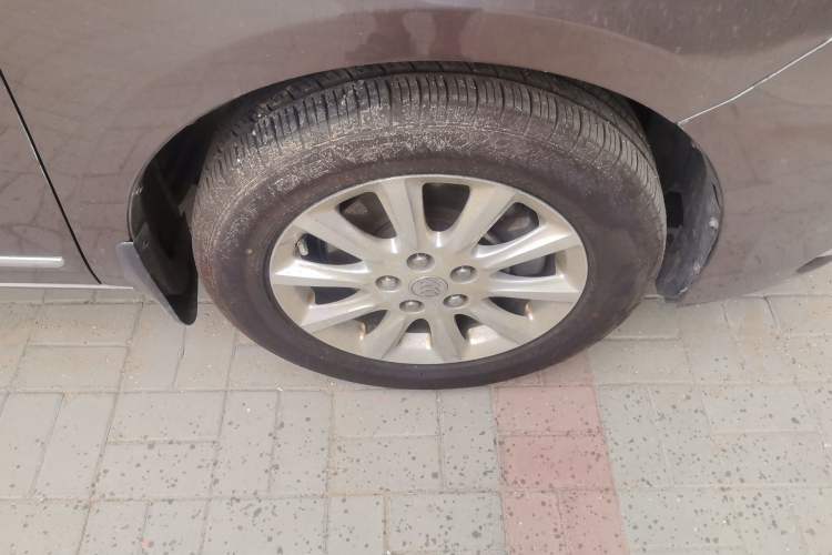 Used Buick GL8 2011 3.0L GT Luxury Business Haoya Edition Right Front Wheel Hub