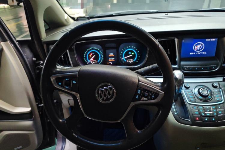 Used Buick GL8 2011 3.0L XT Luxury Business Flagship Edition Steering Wheel