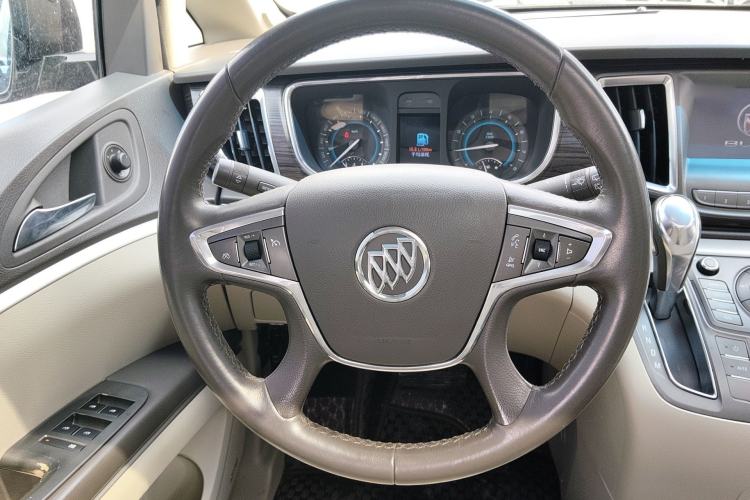 Used Buick GL8 2011 3.0L XT Luxury Business Flagship Edition Steering Wheel