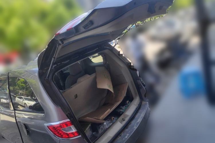 Used Buick GL8 2011 2.4L CT Luxury Business Comfort Edition Trunk