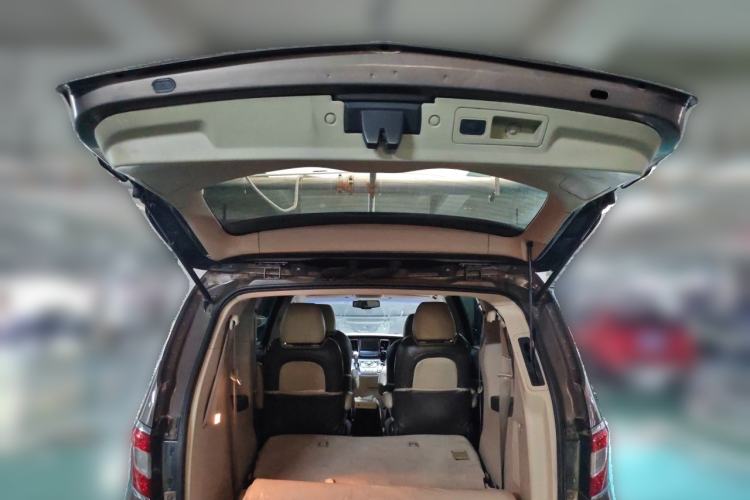 Used Buick GL8 2011 3.0L XT Luxury Business Flagship Edition Trunk