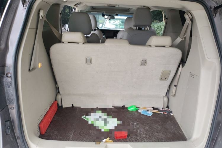Used Buick GL8 2011 2.4L LT Luxury Business Executive Edition Trunk