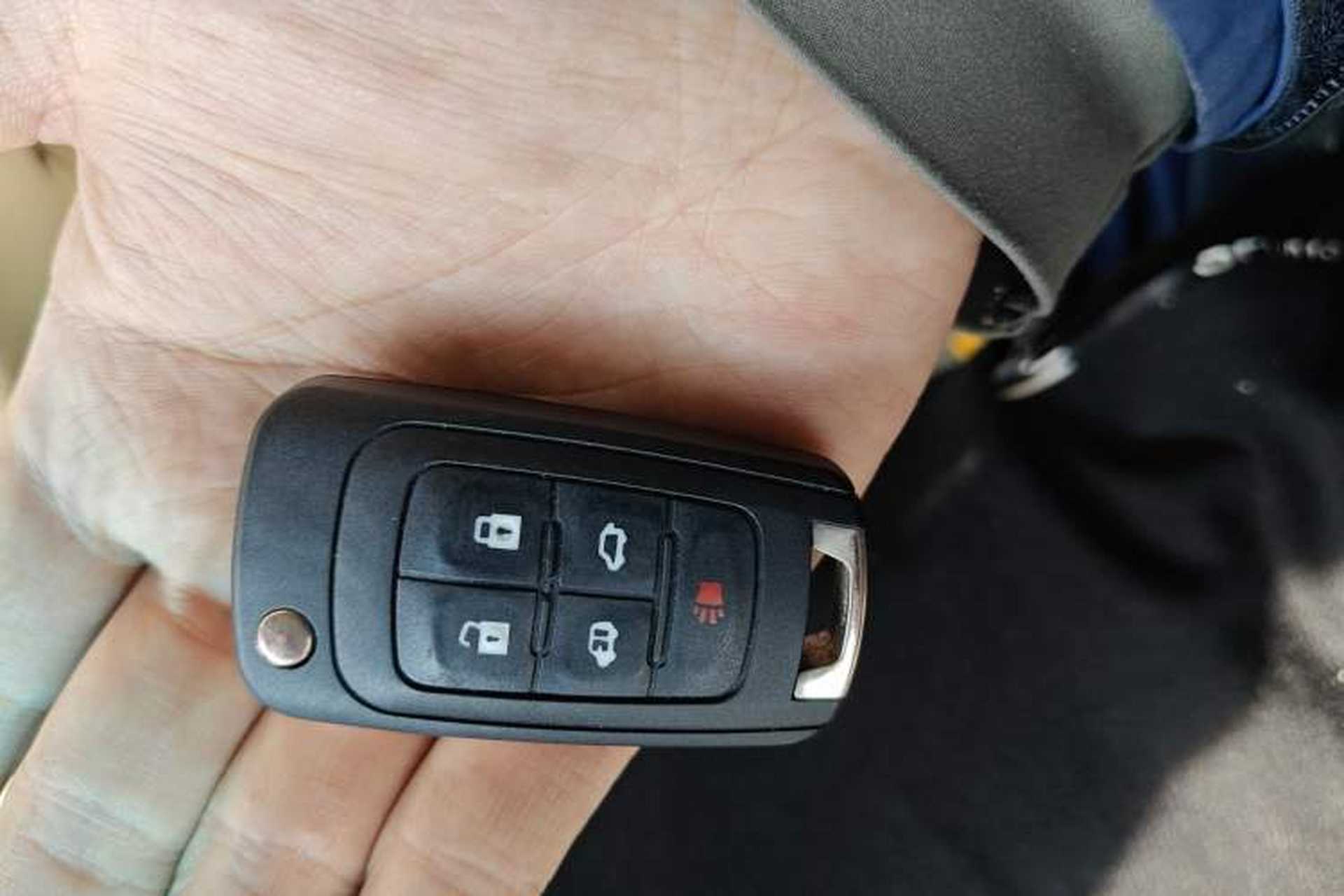 Used Buick GL8 2011 3.0L XT Luxury Business Flagship Edition Vehicle Key