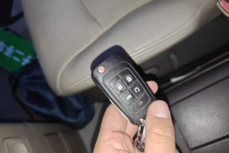 Used Buick GL8 2011 3.0L XT Luxury Business Flagship Edition Vehicle Key