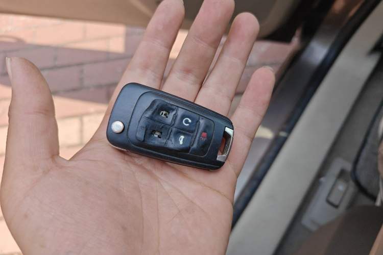 Used Buick GL8 2011 2.4L LT Luxury Business Executive Edition Vehicle Key
