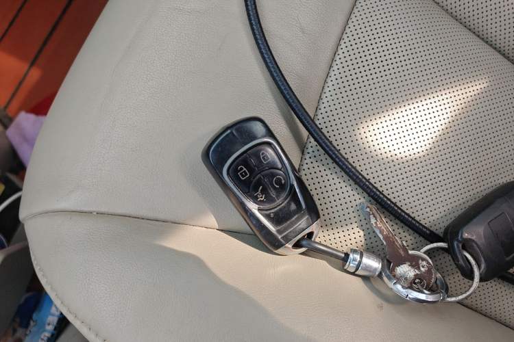 Used Buick GL8 2011 3.0L XT Luxury Business Flagship Edition Vehicle Key