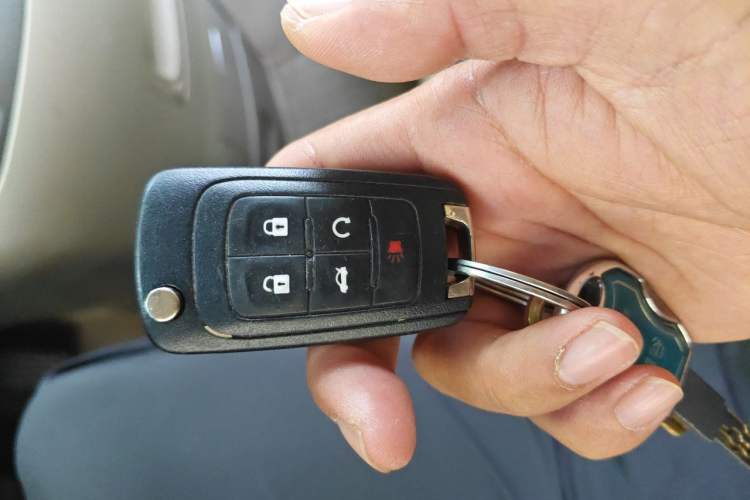 Used Buick GL8 2011 3.0L XT Luxury Business Flagship Edition Vehicle Key
