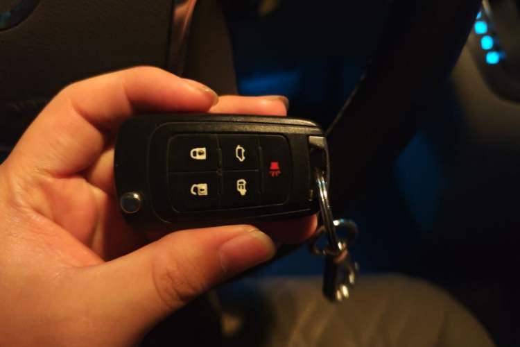 Used Buick GL8 2011 3.0L XT Luxury Business Flagship Edition Vehicle Key