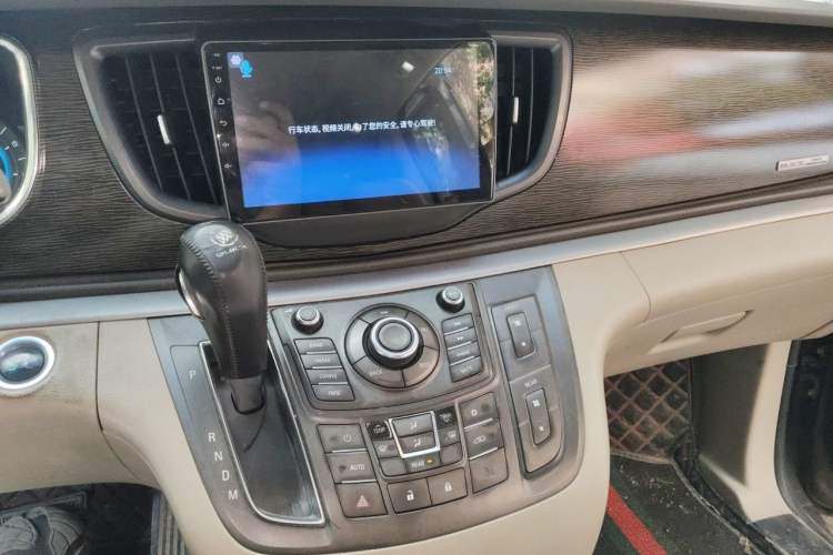 Used Buick GL8 2011 2.4L LT Luxury Business Executive Edition Audio And AC Panel